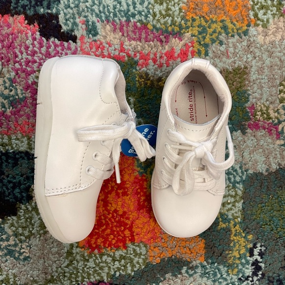 Stride Rite White Baby Walker Shoes - Picture 1 of 1